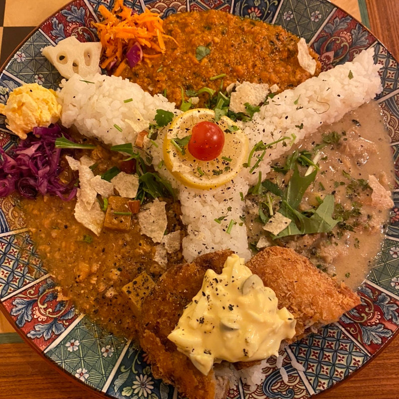 ベンツ盛カリー(ニッポンカリー オルタナ。)