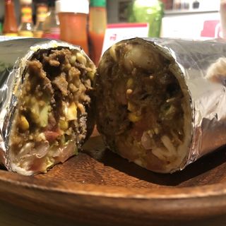 アボカドシュリンプチキンサワークリーム(Crazy Burrito kobe)