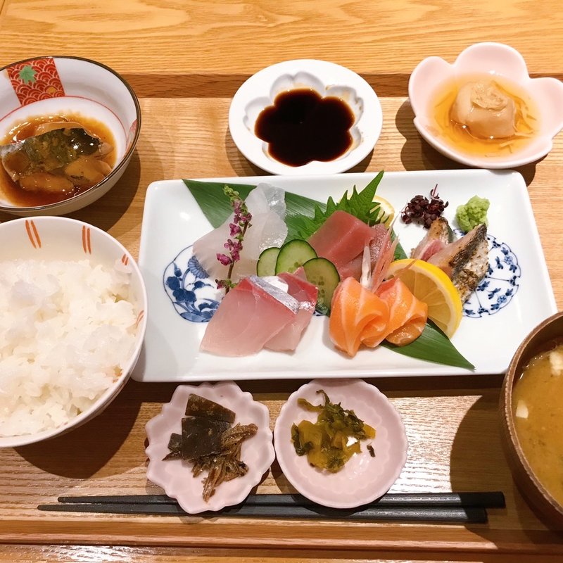 刺身定食(小割烹おはし 博多)
