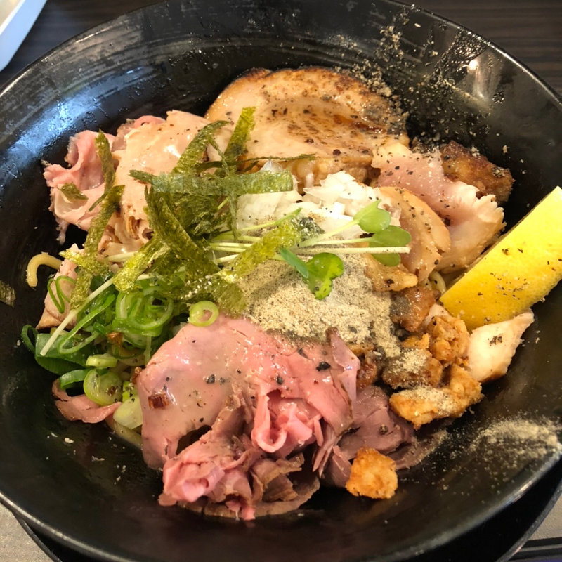 (肉麺 ひだまり庵)