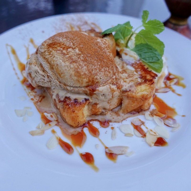 フレンチトースト塩キャラメルシナモン(なぎさ橋珈琲 逗子店)