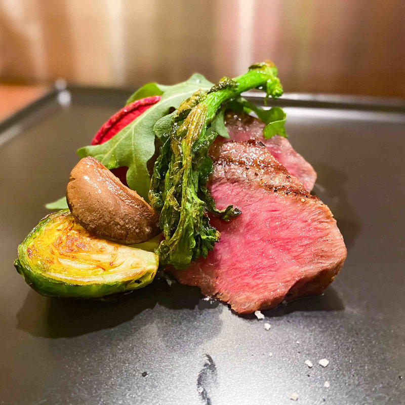 なにわ黒牛のグリル　ハーフ(フジマル食堂　大阪ステーションシティ店)