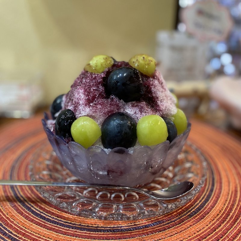 ダブル葡萄かき氷(果物屋 貫目)