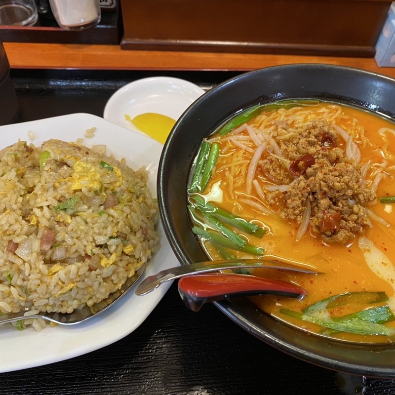 豚骨台湾ラーメンと炒飯(台湾料理　福源　久山店)