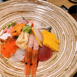 限定5食！海鮮10種の特上海鮮丼　or お刺身御膳(うおいちばん )