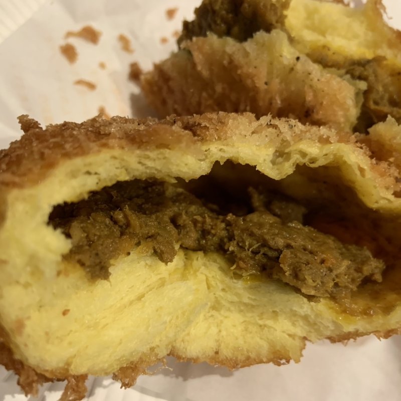 シェフ仕込みの新宿カリーパン(Bonna （ボンナ）)