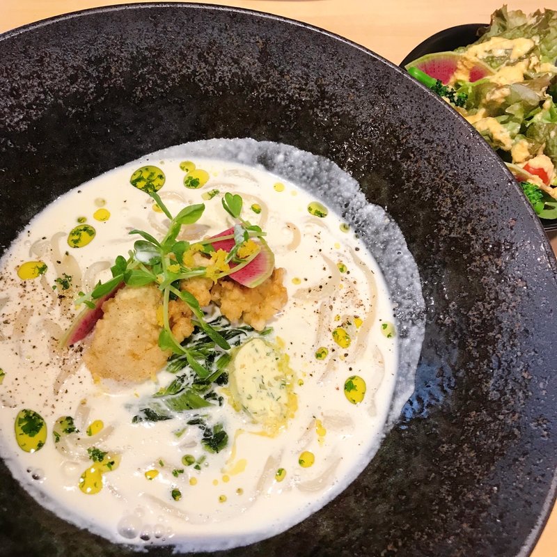 牡蠣の味噌クリームうどん(茶ぶ釜)