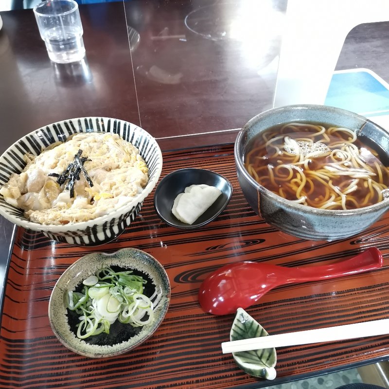 親子丼セット (温そば)(そば舎)