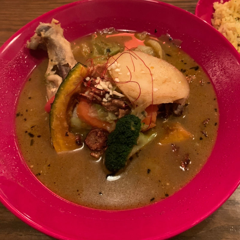 野菜とチキンレッグのスープカレー(無添加薬膳スープカレーCOSMOS)