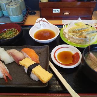 昼ランチ(廻る 鼓響 吉田店 （まわる こきょう）)
