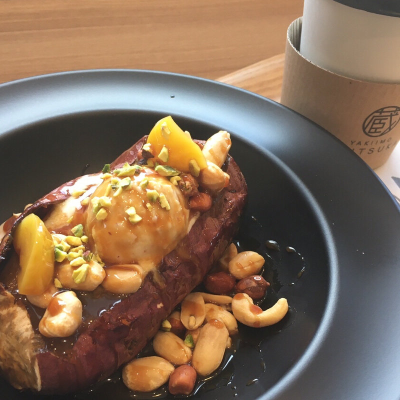 焼き芋バルケッタ『キャラメルナッツマロン』(蔵出・焼き芋かいつか 流山おおたかの森店)