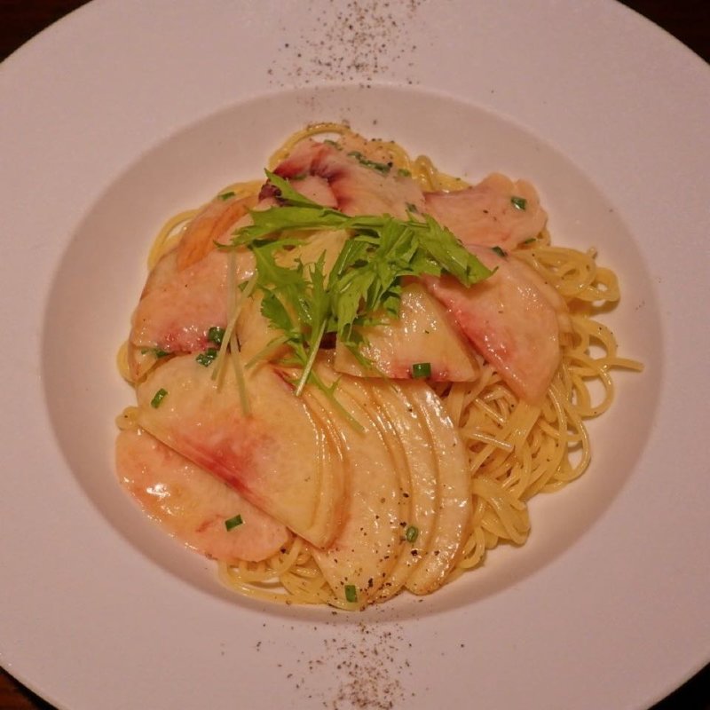 桃の冷製パスタ(ビストロ サブリエ (BISTRO SABLIER))