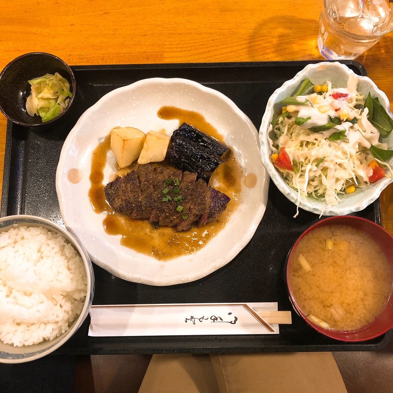 アンガス牛のステーキ(ムーン)