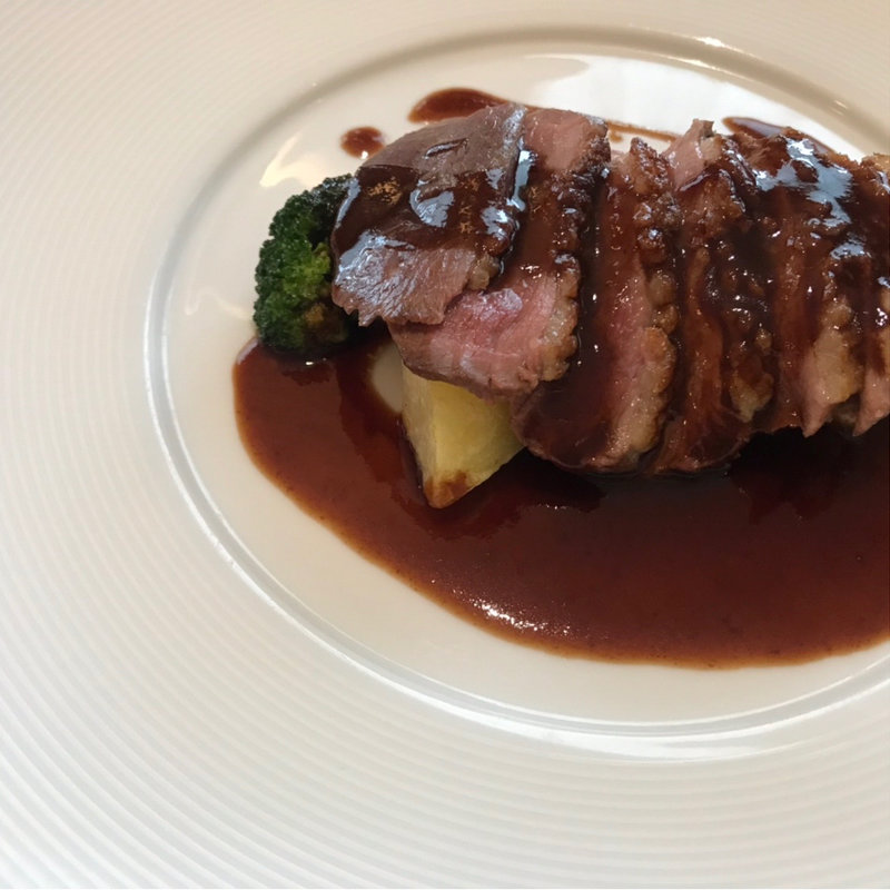 鴨ロースト　ルヴァンコース　メイン肉料理(ポン・マリー)