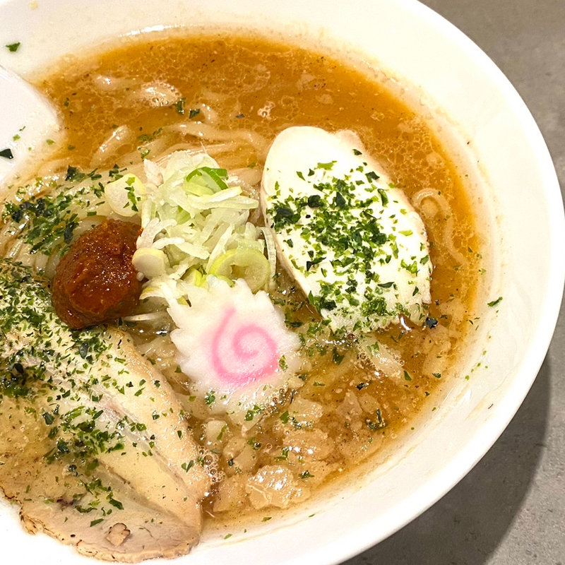 辰上海からみそラーメン(スパイスラーメン 点と線．狸小路店)