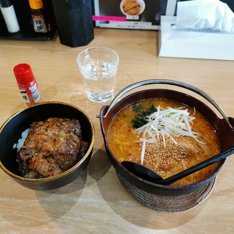 ランチセット (味噌＋ミニぶた丼)(大和軒)
