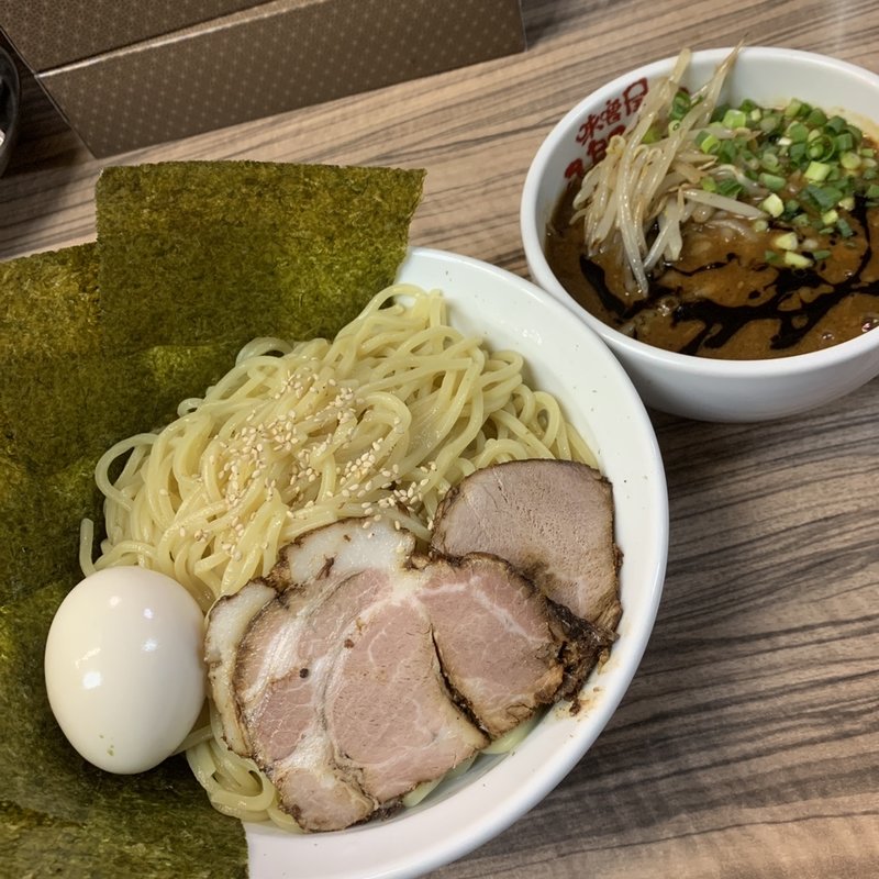 味噌つけめんデラックス 特盛(味噌屋 八郎商店 新宿店 )