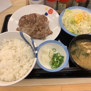 豚肩ロースの豚焼肉定食 W定食(松屋 西新宿8丁目店 （マツヤ）)