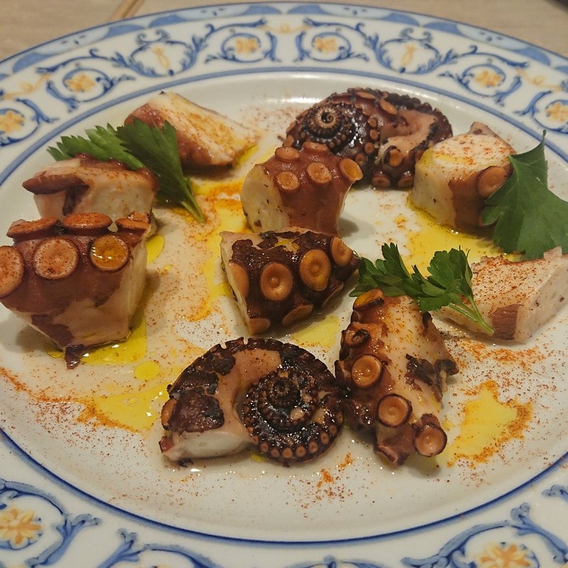 タコのガリシア風(スペイン料理 ミゲルフアニ マリン＆ウォーク ヨコハマ店)