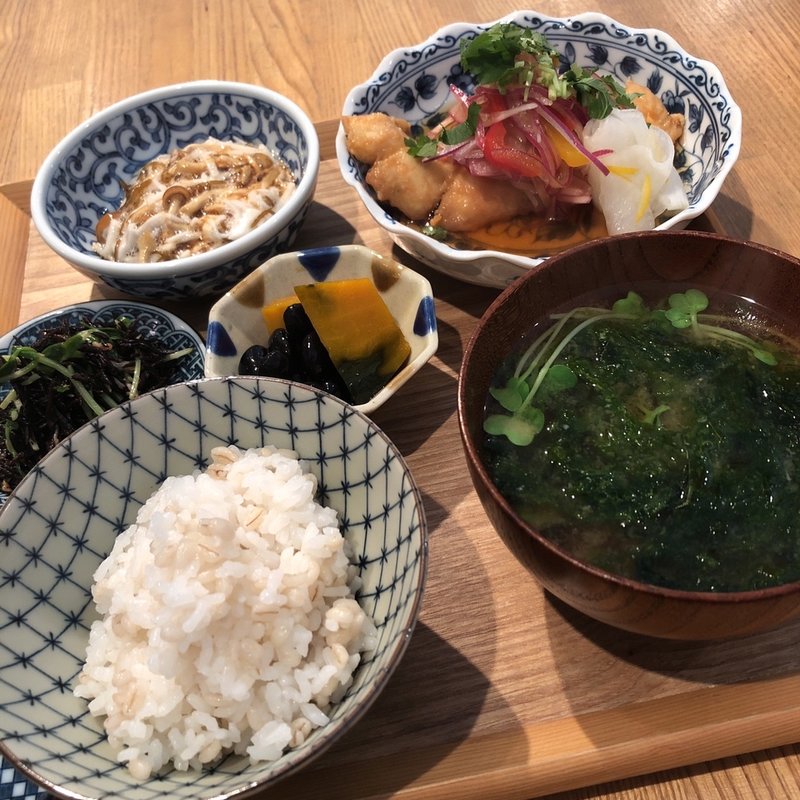 お魚の定食(食堂喫茶アオイ)