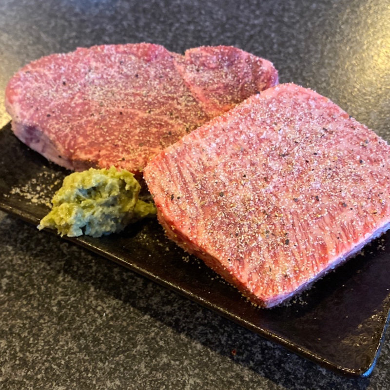 ヒレとザブトン(すっきゃねん　もくもく )