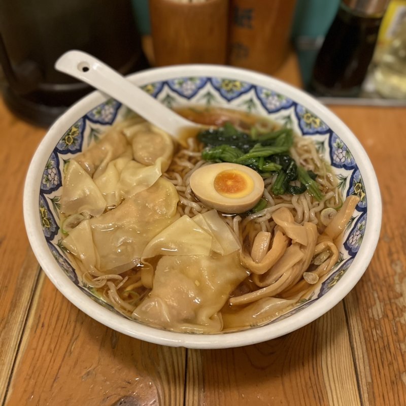醤油ワンタン麺(中国ラーメン 揚州商人 池袋西口店)