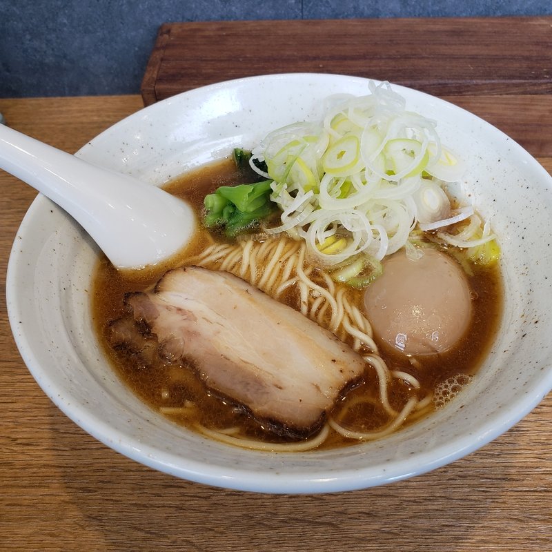 味玉のっけ(濃厚煮干しそば丸にちたちばな)