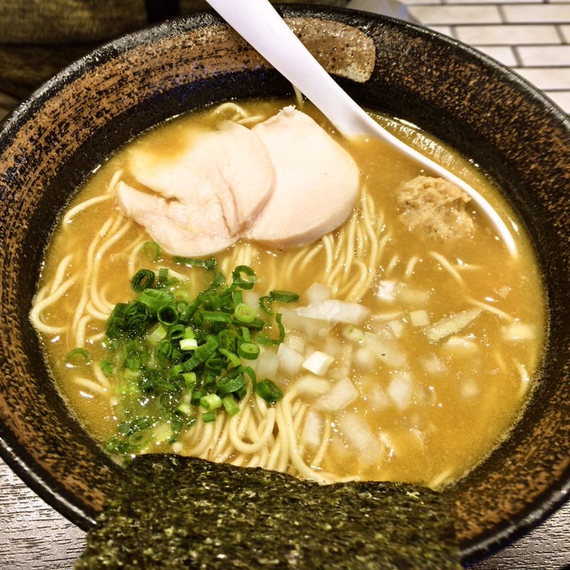 濃厚醤油鶏そば(鶏白湯 中華そば 鶏革命 八幡総本店)