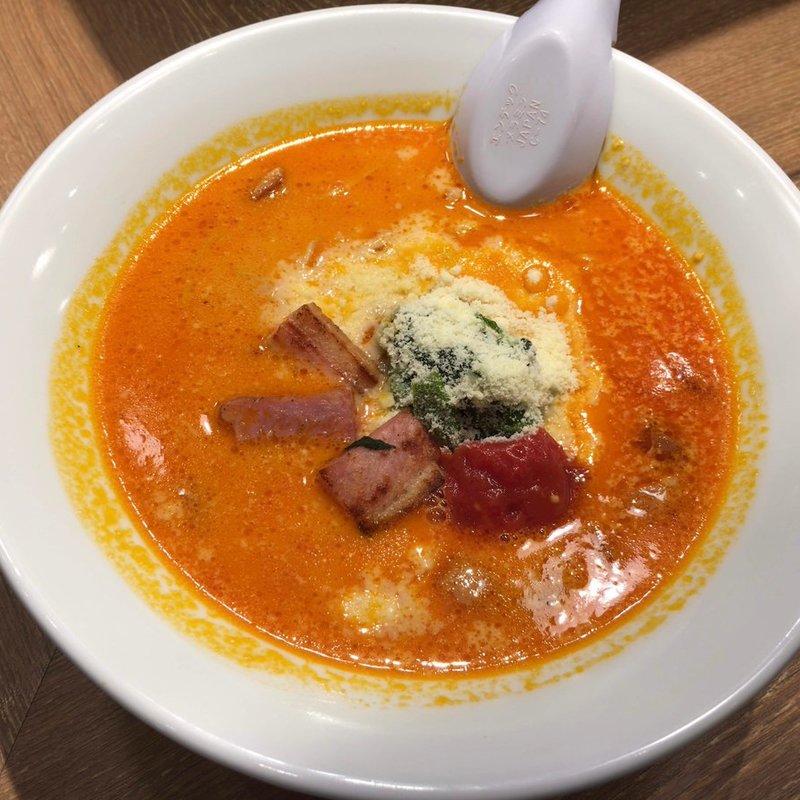 とまとラーメン(トマトラーメンあうわ 福岡空港店)