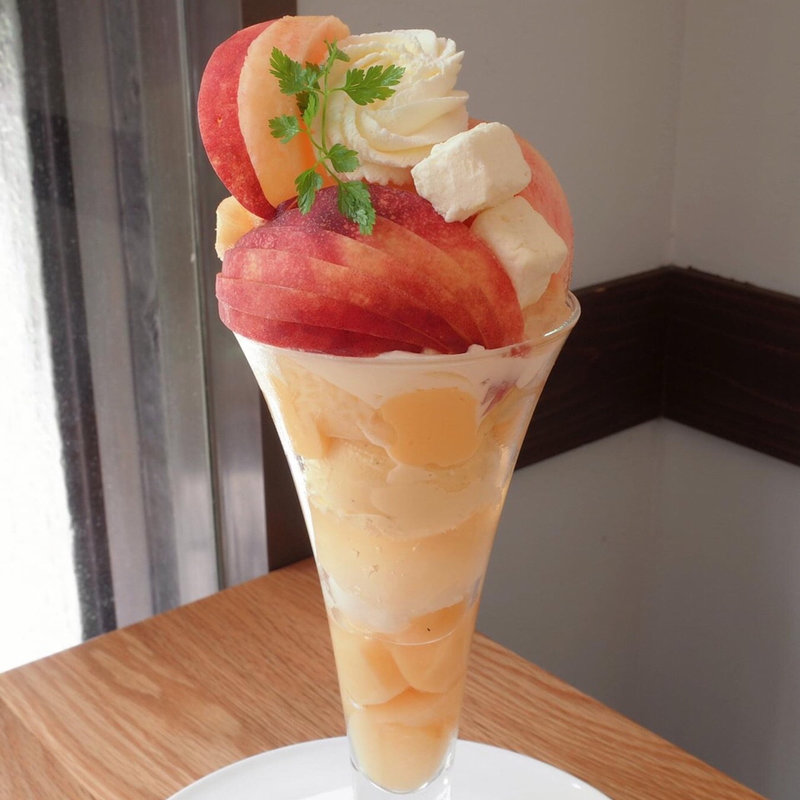 日川白鳳桃パフェ(フルーツシェフ)