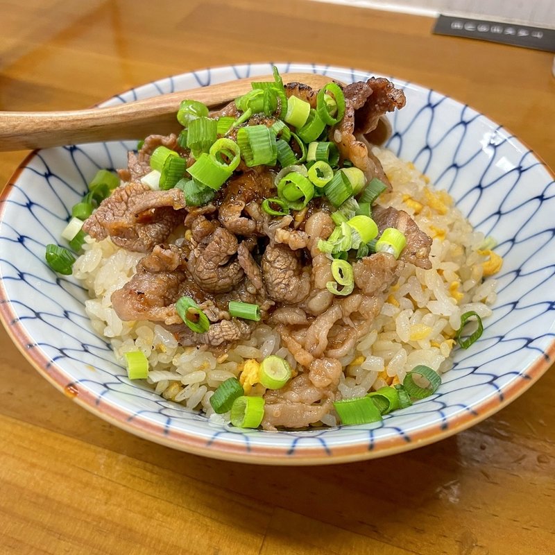 カルビチャーハン(ラーメン専科 竹末食堂)