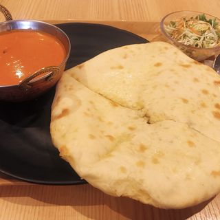 バターチキンカレー+チーズナンセット(インド料理ＡＭＡＲＡ)