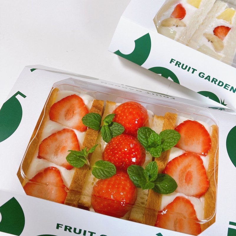 フルーツサンド(山口果物 （ヤマグチクダモノ）)