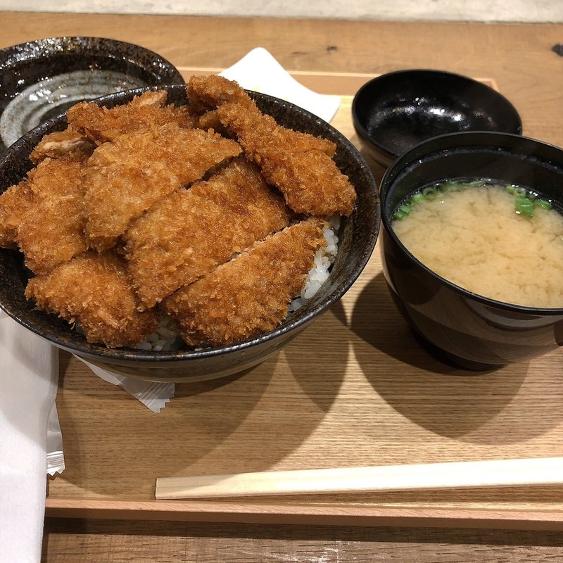 (新潟カツ丼 タレカツ高田馬場店)