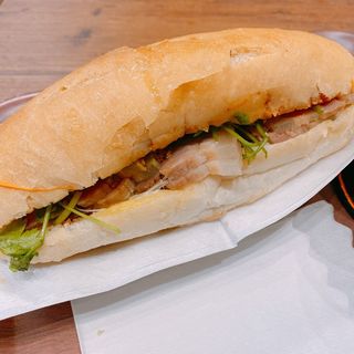ヌックマム漬け豚肉バインミー(バインミーシンチャオ 神戸店)