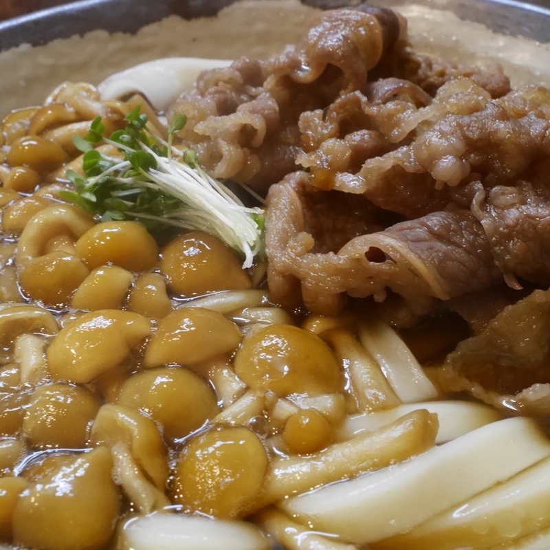 肉なめこうどん(上を向いて)
