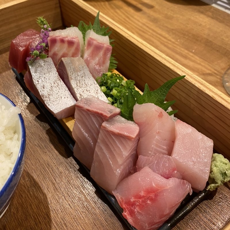 刺身定食(熱海銀座 おさかな食堂)