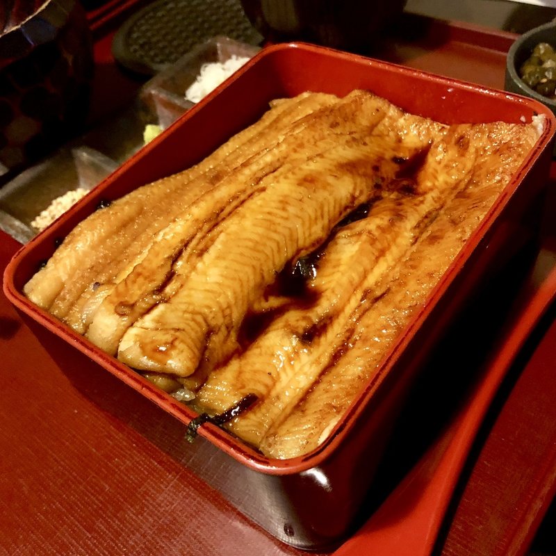 箱めし　中箱(玉ゐ 本店 （にほんばしたまい）)