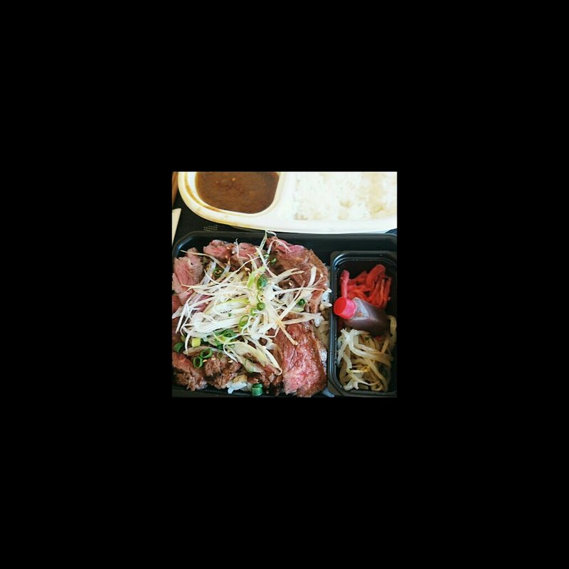 ステーキ重と牛タンカレー(石鎚)