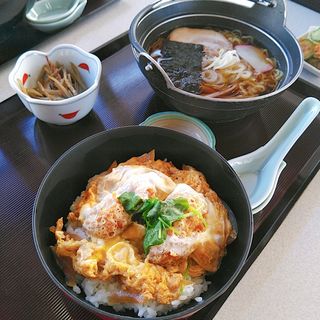 カキフライ丼セット(りんどう亭 （リンドウテイ）)