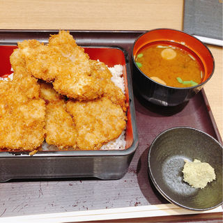 牛タレカツ丼(牛カツ京都勝牛 ヨドバシ横浜店)