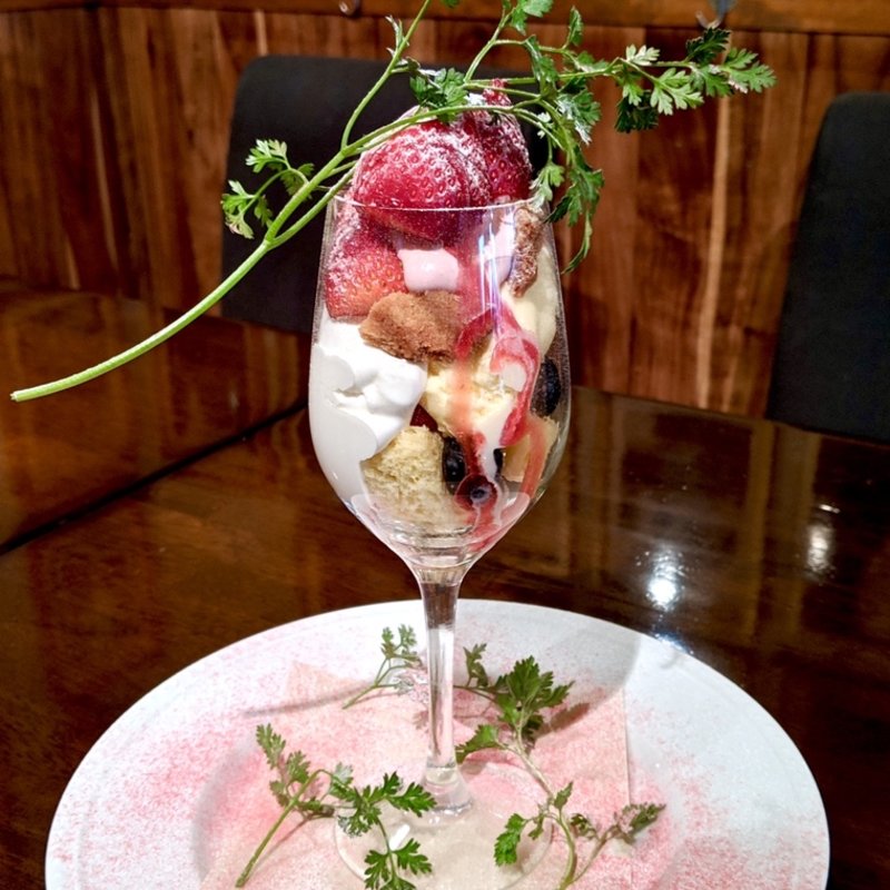 いちごのパルフェ(ラ ファーメ （La Fame）)
