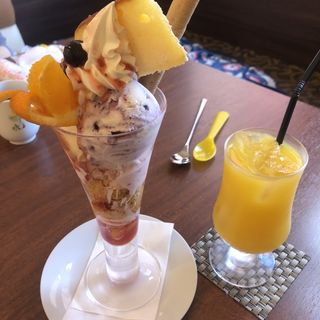(カフェレストラン うふふ 長住店)