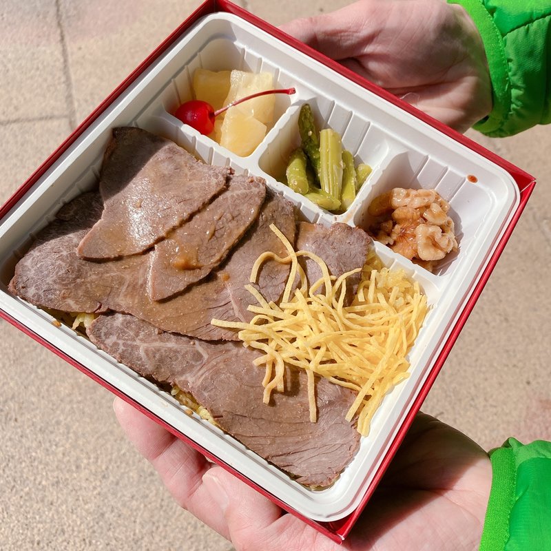 神戸名物　肉めし(淡路屋 コンコース2階売店)