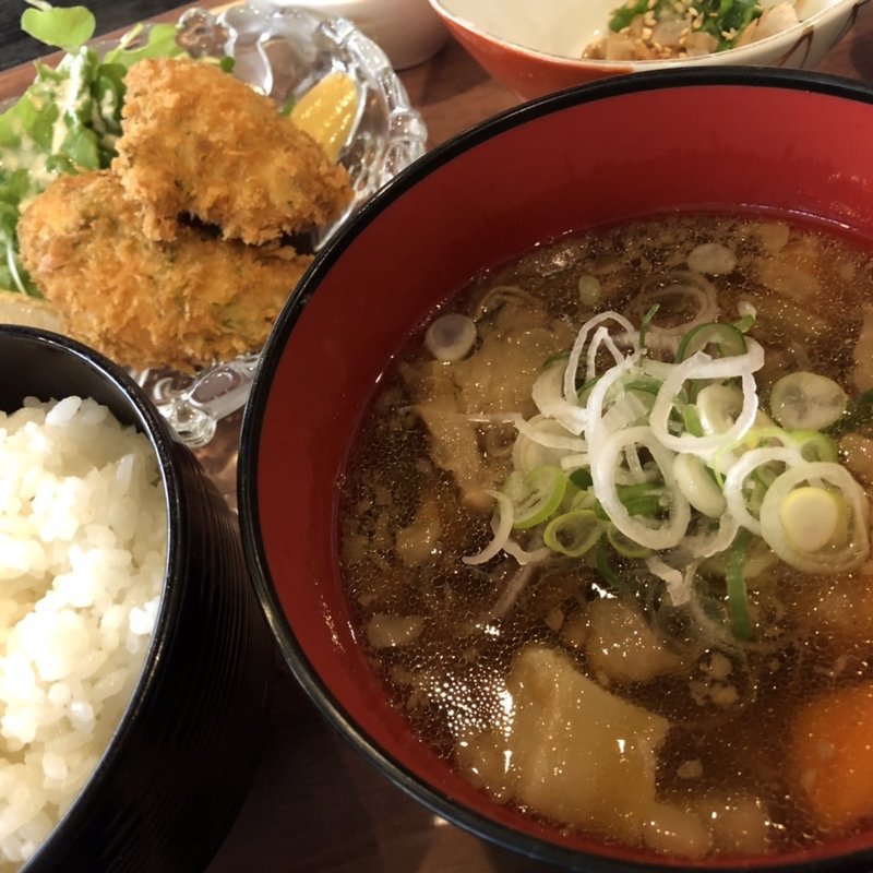 牛すじの煮込ランチ(串屋 まつ浦)