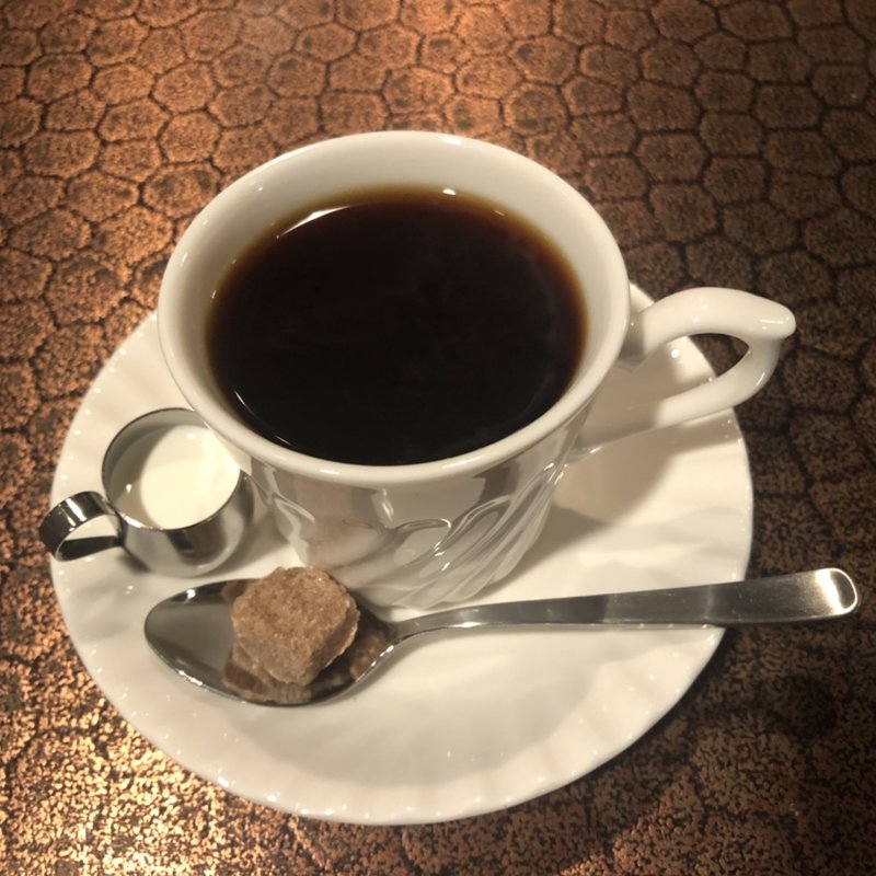 もう子供ぢゃないの。夢見る両想い、今は片想い。（ブレンドコーヒー）(喫茶 初恋)