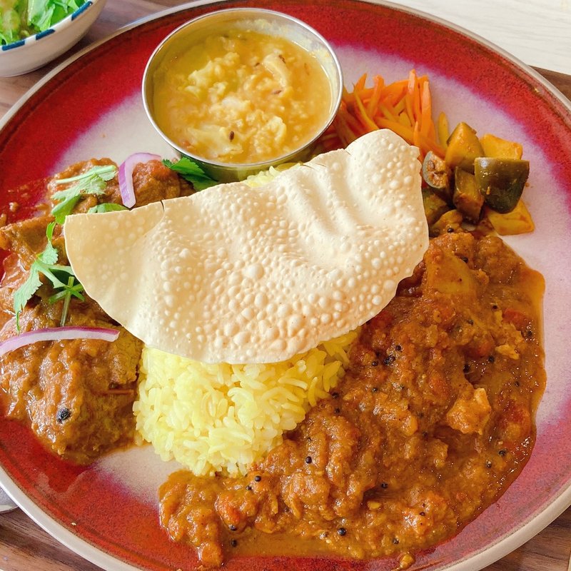 2種あいがけ（チキンカレー・野菜カレー・日替わりカレー）(RUBY MURRAY（ルビー マーレー）)