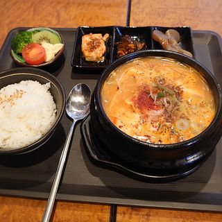 スンドゥブチゲ定食(韓COOK)