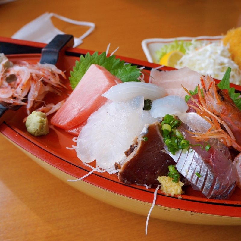 刺身盛り合わせ(岸家 )