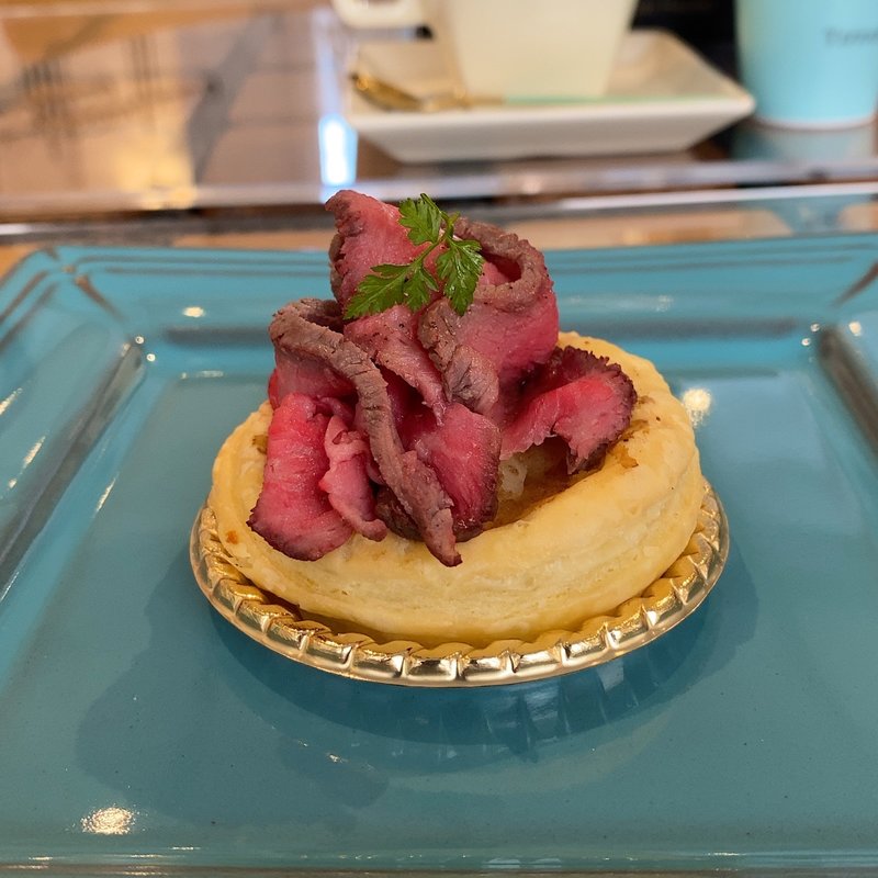 和牛もも肉 ローストビーフタルト(タルト専門店 Torte)